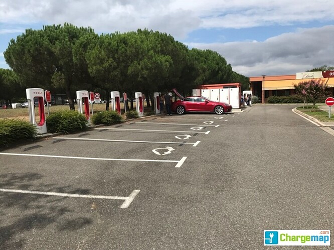 2015 - Tesla Castelnau-d'Estrétefonds 3