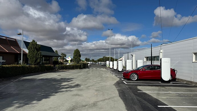 4017 - Tesla La Rochelle 3