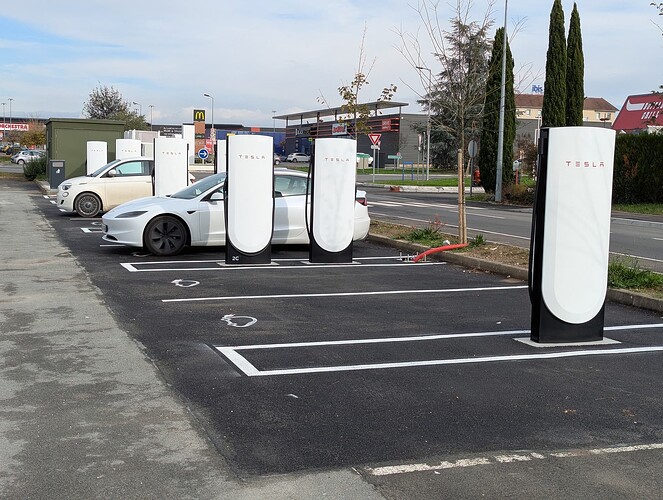 4436 - Tesla Bergerac 3