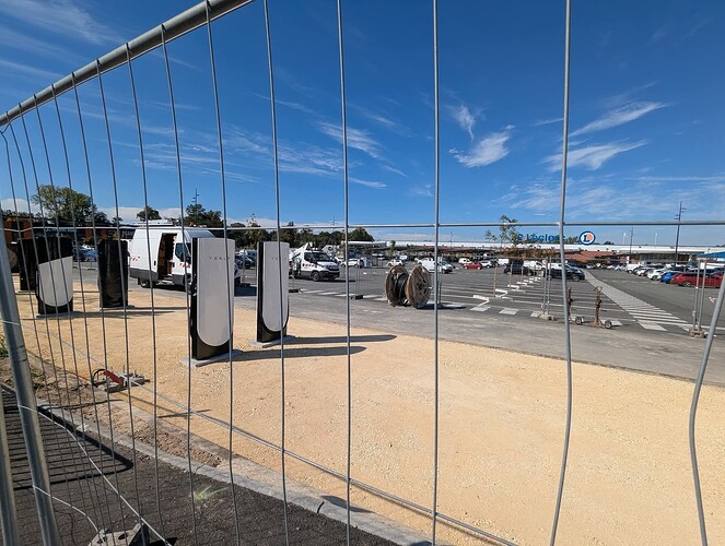 4298 - Tesla Bergerac 2