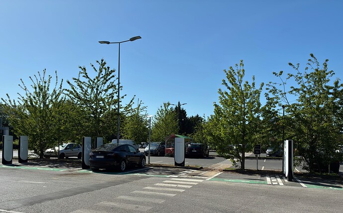 4947 - Tesla Moisselles 2